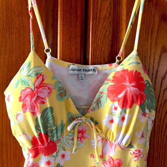 Almost FAMOUS SPAGHETTI ADJUSTABLE STRAPS FLORAL BODY CON DRESS - Picture 9 of 10